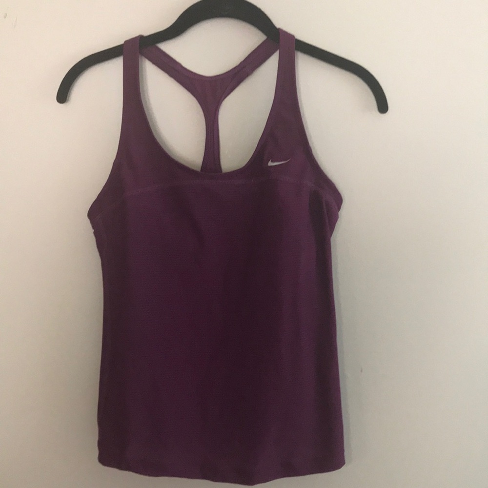 Nike fuchsia tank